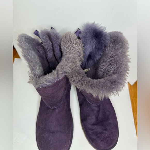 * SOLD ON EBAY *Ugg Mini Bailey Bow II Women Ankle Boots Suede Violet Bloom US 6 - Picture 3 of 13